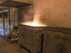 Çöp Konteynırı Alev Alev Yandı