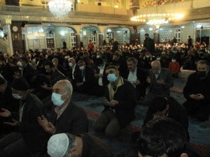 Elazığ’da İlk Teravih Namazında Camiler Doldu Taştı
