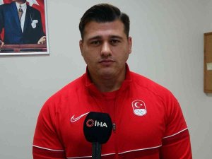 Milli Güreşçi Kayaalp, Sma Hastası Eslem Bebek İçin Mindere Çıkıyor