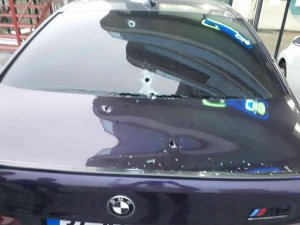 Kurye Motosikletiyle Gelip Diş Hekiminin Aracını Kurşunladı