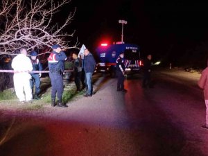 Yol Kenarında Cansız Bedeni Bulundu