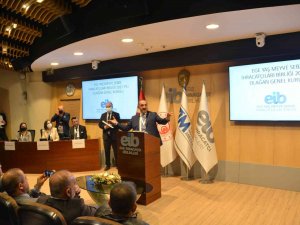 Ege Yaş Meyve Sebze İ̇hracatçıları Birliğinde Uçak Güven Tazeledi