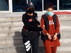 Kavga Ettiği Kişiyi Boynundan Bıçakladı