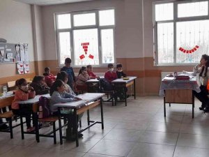 Bingöl’de Afad Gönüllüleri, Öğrencilere Eğitim Verdi