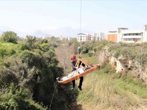 Düştüğü 20 Metrelik Vadiden 2 Saat Süren Operasyonla Kurtarılan Adam: “Kendi Soruşturmamı Kendim Yapacağım”