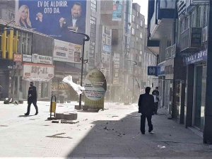 Kuvvetli Rüzgâr Karabük’te Zor Anlar Yaşattı