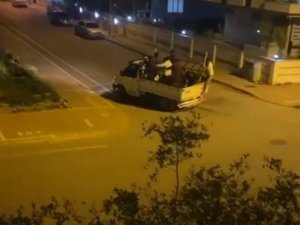 İ̇ki Grubun Kavgasında Sokakta Silah Sesleri Yankılandı