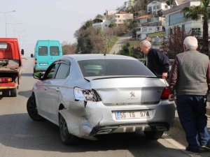 Viyadükte Trafik Kazası: 1 Yaralı