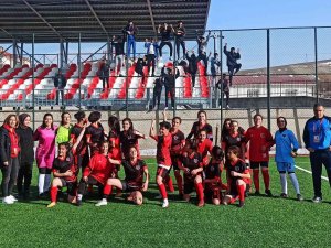 Büyükşehir Kadın Futbol Takımı Vanspor’u 5-0 Yendi