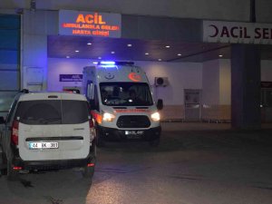 Malatya’da İki Araç Çarpıştı: 4 Yaralı