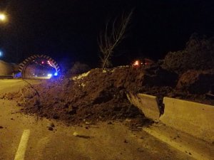 Bolu Dağı Tüneli Heyelan Sebebiyle Çift Yönlü Trafiğe Kapatıldı