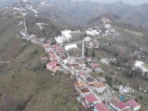 Aynı Sokaktaki Kapı Komşuları 2 Dakika Farkla İftar Açıyor