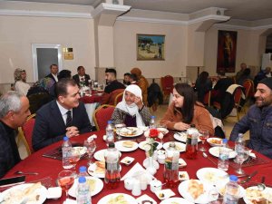 Vali Akbıyık, Şehit Aileleri İle Bir Araya Geldi