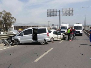 Kararsız Sürücü Karayolunu Savaş Alanına Çevirdi: 2 Yaralı