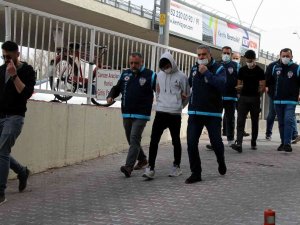 Boğazını Keserek Öldürdükleri Şahsı Yakan Zanlılar Yakalandı