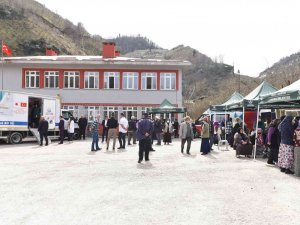 Mobil Sağlık Aracı, Vatandaşların Kapısında Hizmet Veriyor