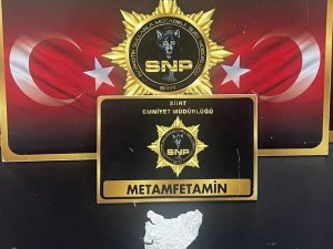 Siirt’te Şüphe Üzerine Durdurulan Şahsın Üzerinden Uyuşturucu Çıktı