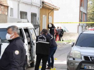Halı Satıcıları Arasındaki Silahlı Kavga Kanlı Bitti: 1 Ölü