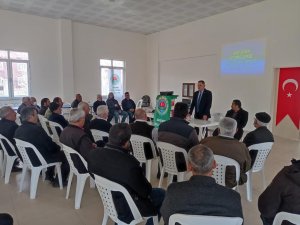 Tarımda Gübreleme Ve Zararlılar İle Mücadelede Çiftçilere Bilgi Verildi