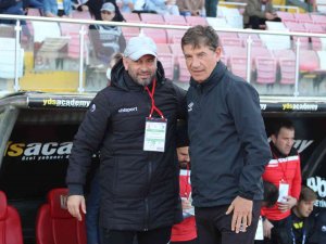Spor Toto 1. Lig: Balıkesirspor: 1 - Bb Erzurumspor: 5