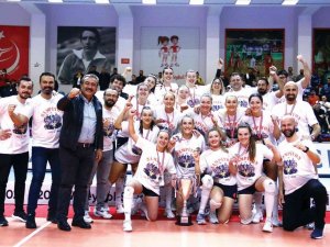 Kadınlar Voleybol 1. Ligi Play-off: Çukurova Belediyesi Spor Külübü: 3 - Karşıyaka Spor Kulübü: 0