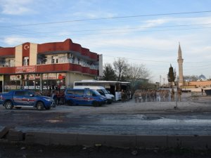 Şanlıurfa’da İki Aile Arasında Taşlı Sopalı Fırın Kavgası: 14 Yaralı