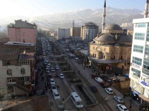 Yüksekova’da Esnaf Artan Kiralara Tepki Gösterdi