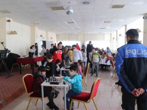 Polis Haftası Satranç Turnuvası Yapıldı