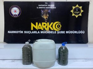 Polisin Durdurduğu Araçtan 22 Kilo Sıvı Metamfetamin Çıktı