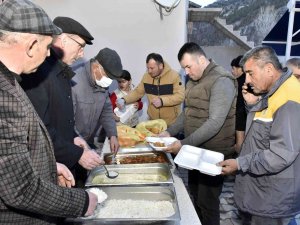 Bu Köyden İftar Yapmadan ‘Geçit’ Yok