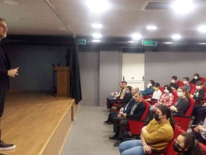 Özel Altınküre’den Sınava Girecek Öğrencilere Motivasyon Semineri