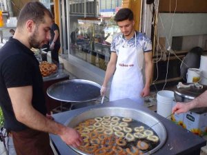 Ramazan Ayı Bereketiyle Geldi, Batmanlı Tatlıcıları ‘Tatlı’ Bir Heyecan Sardı