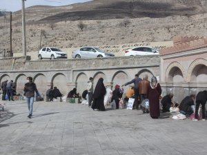 Erzincanlılar ’Ekşisu’ İle İftar Açıyor