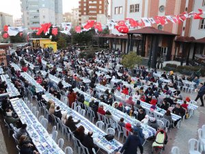 Kartallı Vatandaşlar İki Yıl Aradan Sonra Ramazan Sofrasında Bir Araya Geldi