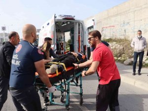 Kuşadası’nda Trafik Kazası: 2 Yaralı