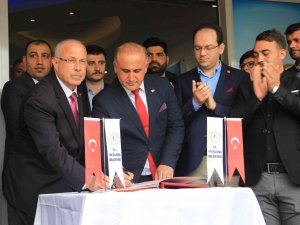 İ̇ncirliova Belediyesi’nde İşçilerin Zam Sevinci