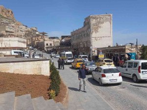 Yıkımı Yapılan Betonarme Binanın İskelesi Çöktü: 2 Yaralı