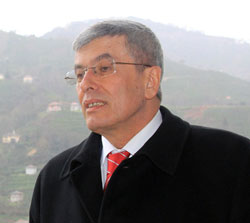 Adalet Bakanı İpek, Memleketi Rize'de