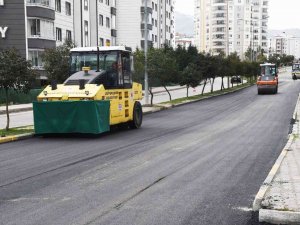 Bozulan Yollar Yenileniyor