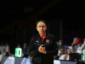 A Milli Erkek Basketbol Takımı’nda Orhun Ene İle Yollar Ayrıldı