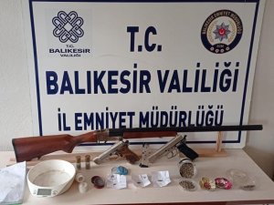 Balıkesir’de Polis 272 Şahsa ’Huzur’ Operasyonu