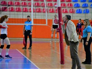 Alkü Voleybol Takımı Süper Lig Yolunda