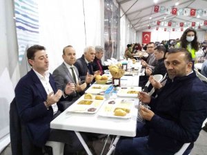 Bandırma’da Her Gün 2 Bin Kişiye İftar Yemeği Veriliyor