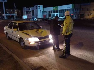 Otomobil Çarpan Genç Ağır Yaralandı