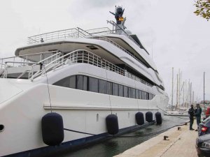 Abd’nin Talebi Üzerine Rus Oligarkın Lüks Yatına İ̇spanya’da El Konuldu