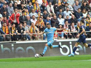 Onur Bulut İ̇zmir’de Oynamayacak
