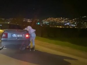 Patenli Gencin Tutunarak Yolculuk Yaptığı Otomobil Trafikten Men Edildi