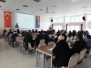 Bitki Koruma Ürünlerine Yönelik Bilgilendirme Toplantısı Yapıldı