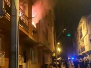 Bursa’da Sahur Vakti Ev Alev Alev Yandı