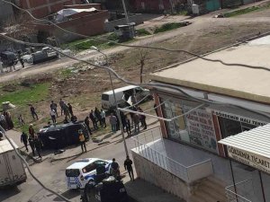 Hırsız Kovalarken Zırhlı Araç Kaza Yaptı: 1’i Polis 2 Kişi Yaralandı